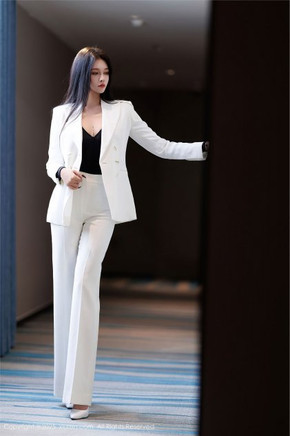 六月久久婷婷基地综合