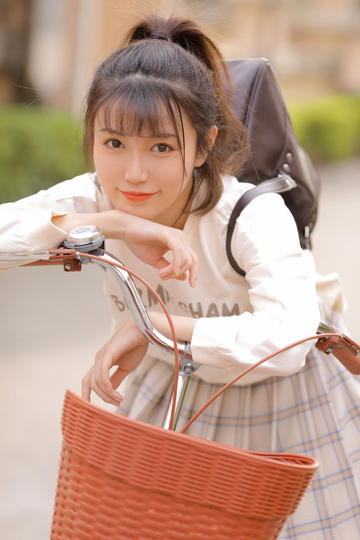 男人边吃奶边做受动态图(男人边吃边聊)